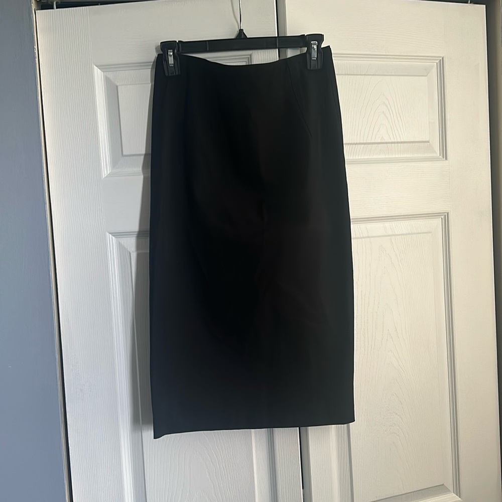 High waisted pencil skirt with a 2way zipper